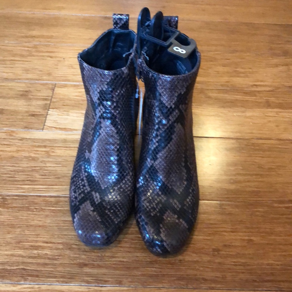 Snake skin bootie's